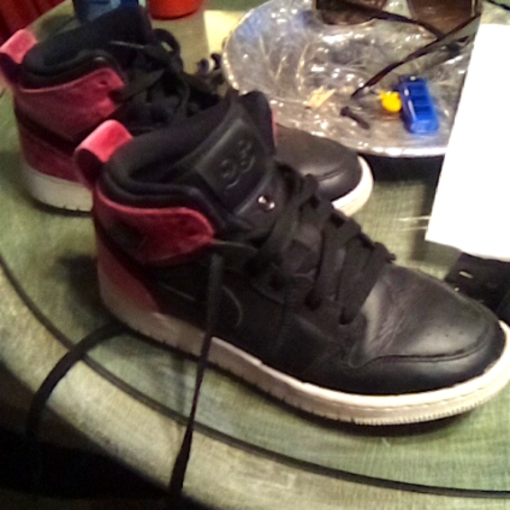 Jordans us size 4Y 4/16/19 made date